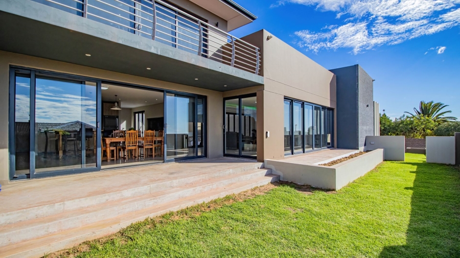6 Bedroom Property for Sale in Vredenburg Western Cape